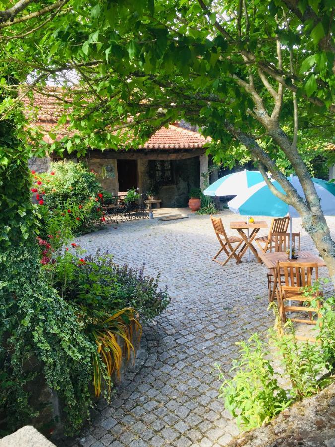 Quinta Padre Lobo Guest House Santa Maria da Feira Exterior photo