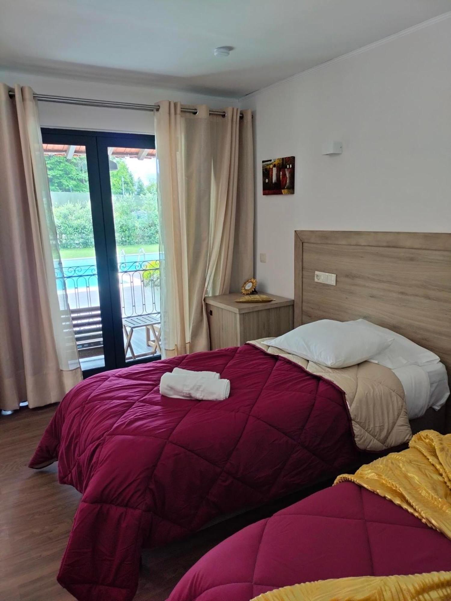 Quinta Padre Lobo Guest House Santa Maria da Feira Room photo
